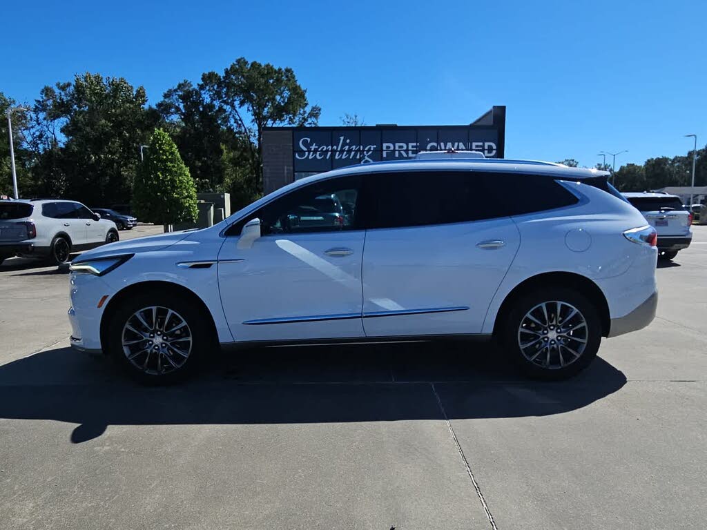 2022 Buick Enclave Essence FWD