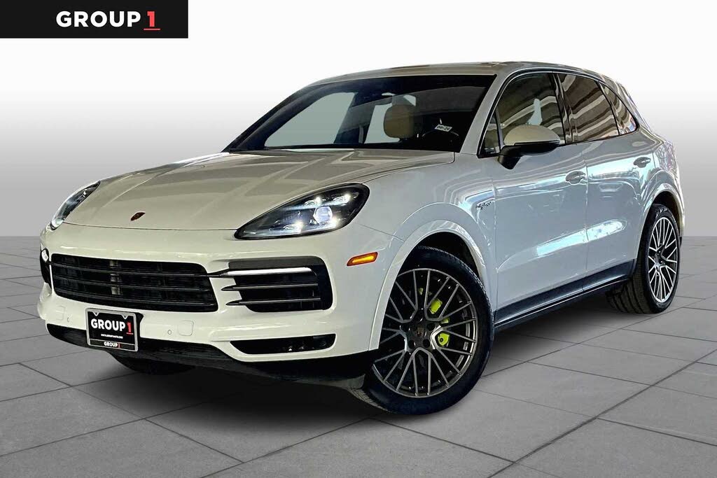 2022 Porsche Cayenne S Platinum Edition AWD