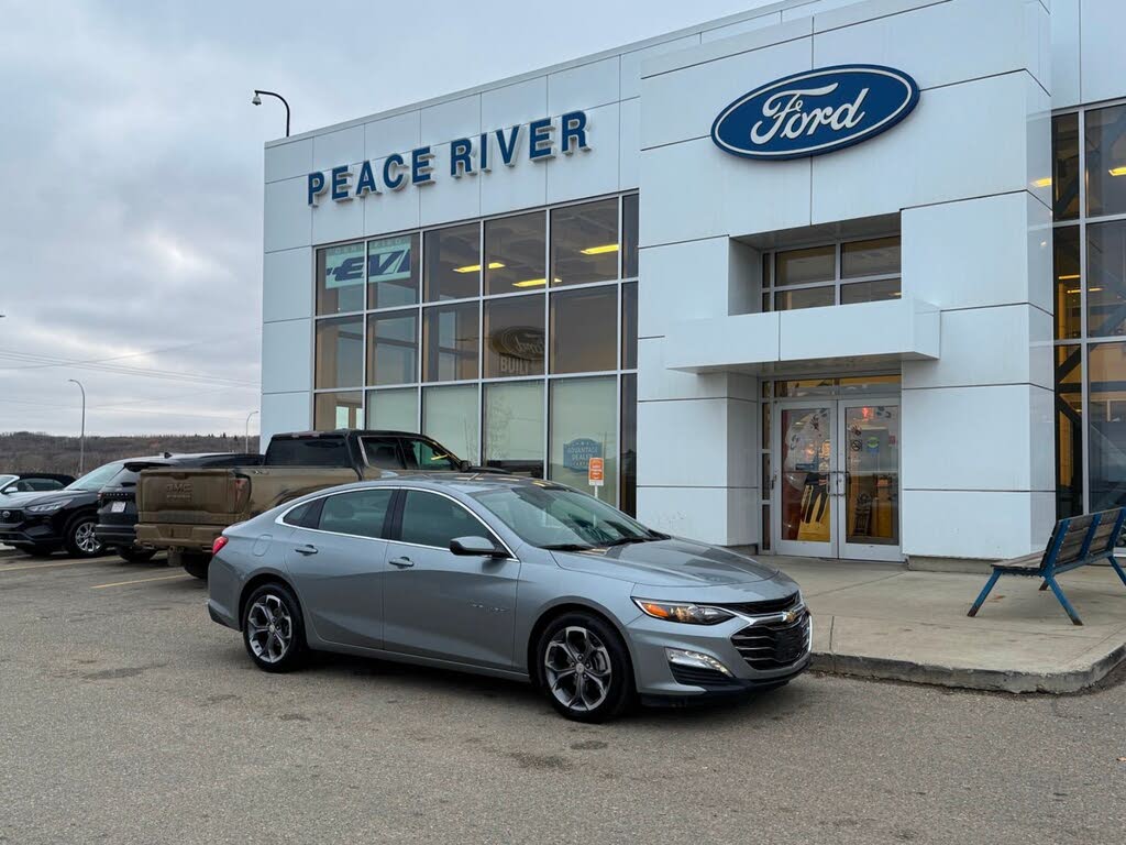 Chevrolet Malibu LT with 1LT FWD 2024