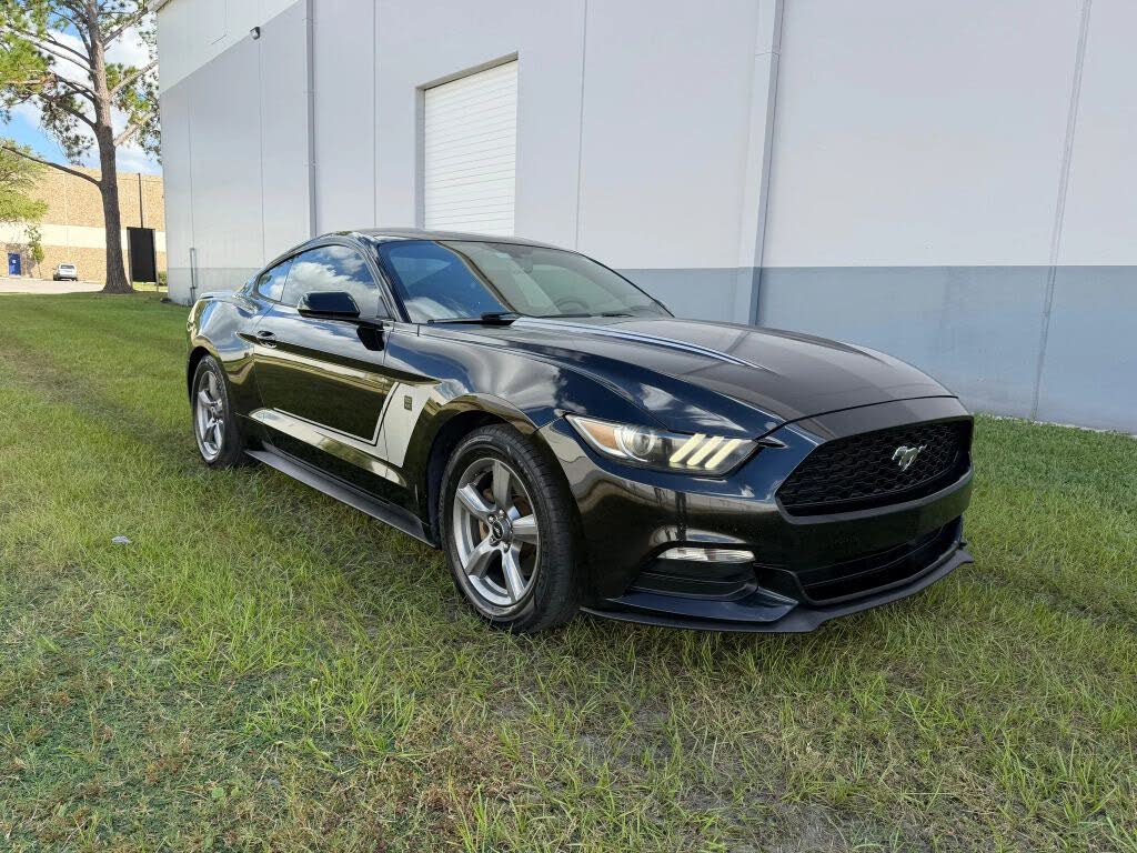 2016 Ford Mustang V6 Coupe RWD