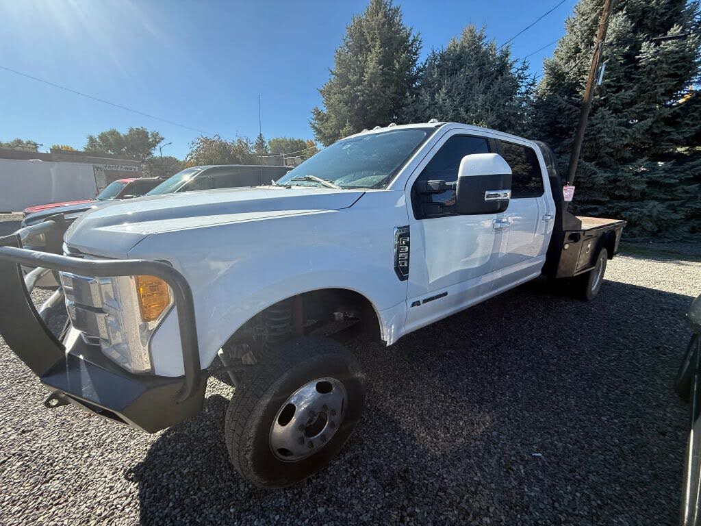 2017 Ford F-350 Super Duty Lariat Crew Cab LB DRW 4WD