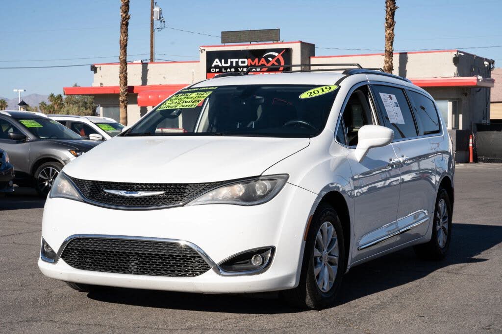 2019 Chrysler Pacifica Touring L FWD