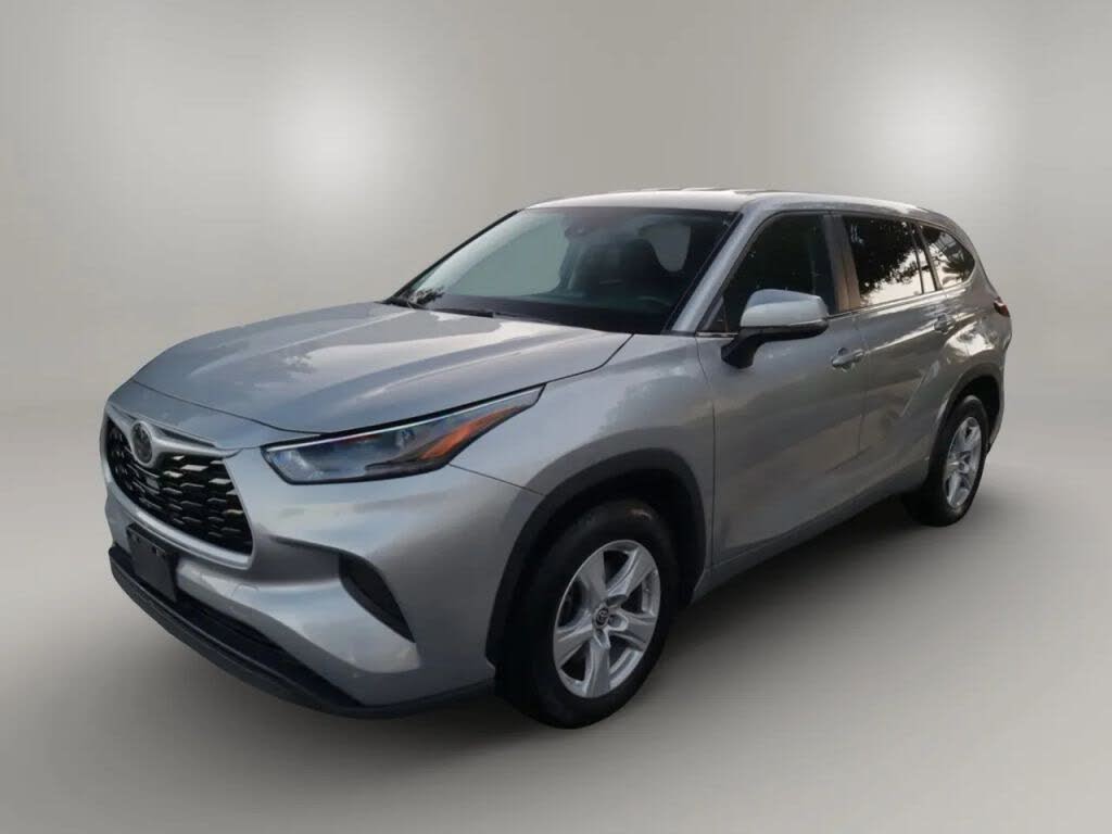 2023 Toyota Highlander LE FWD