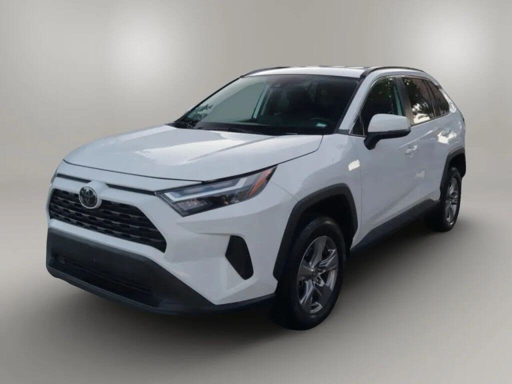 2023 Toyota RAV4 XLE FWD