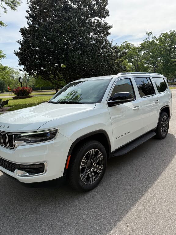 2024 Jeep Wagoneer RWD