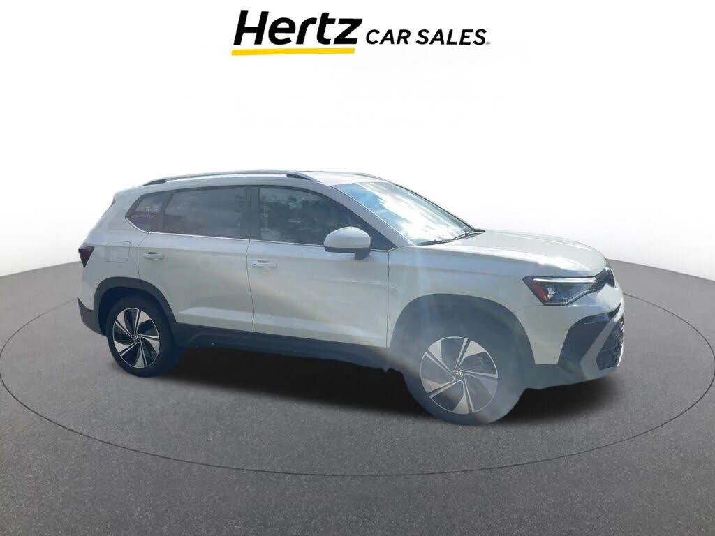 2025 Volkswagen Taos SE 4Motion