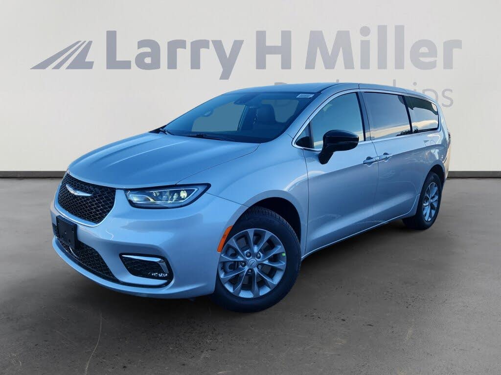 2026 Chrysler Pacifica Select AWD