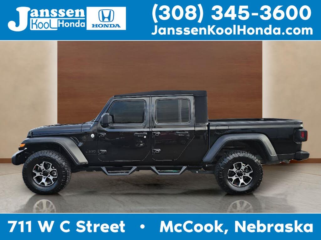2020 Jeep Gladiator Sport S Crew Cab 4WD