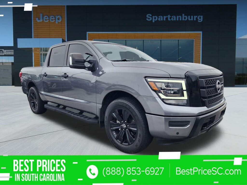 2024 Nissan Titan SV Crew Cab 4WD