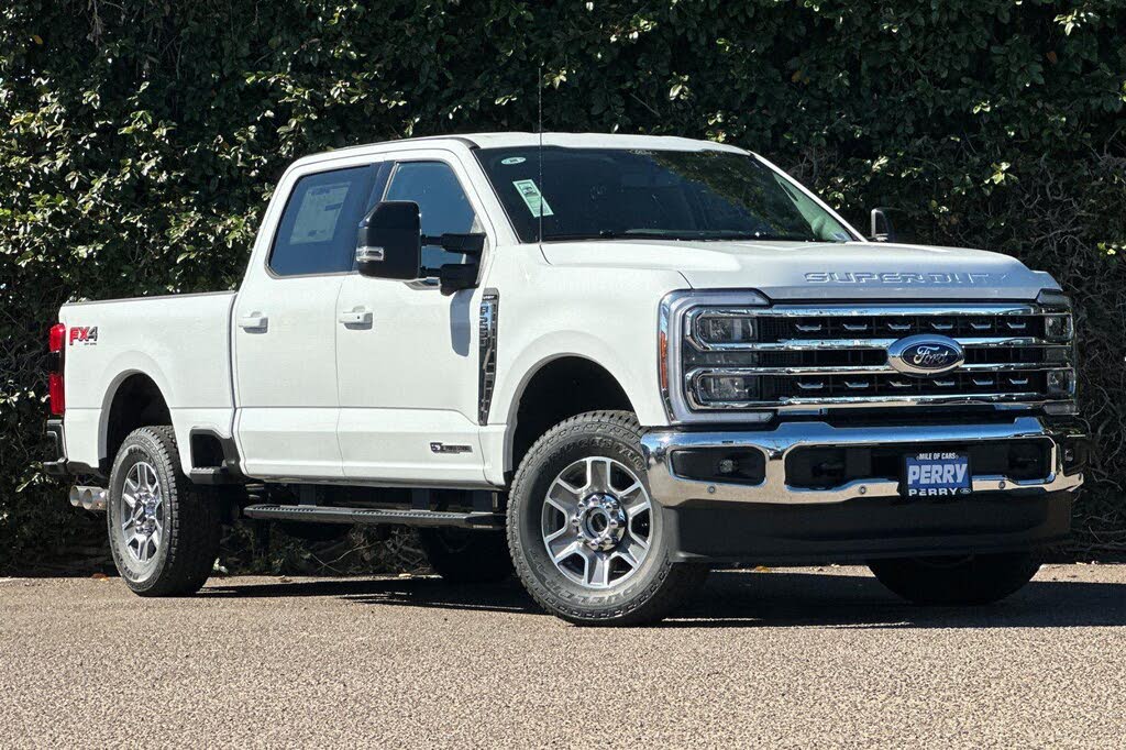 2026 Ford F-250 Super Duty Lariat Crew Cab 4WD