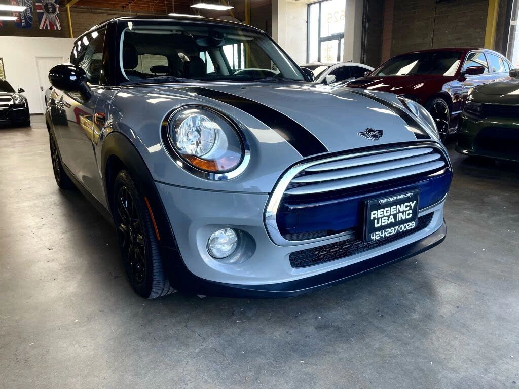 2015 MINI Cooper 2-Door Hatchback FWD