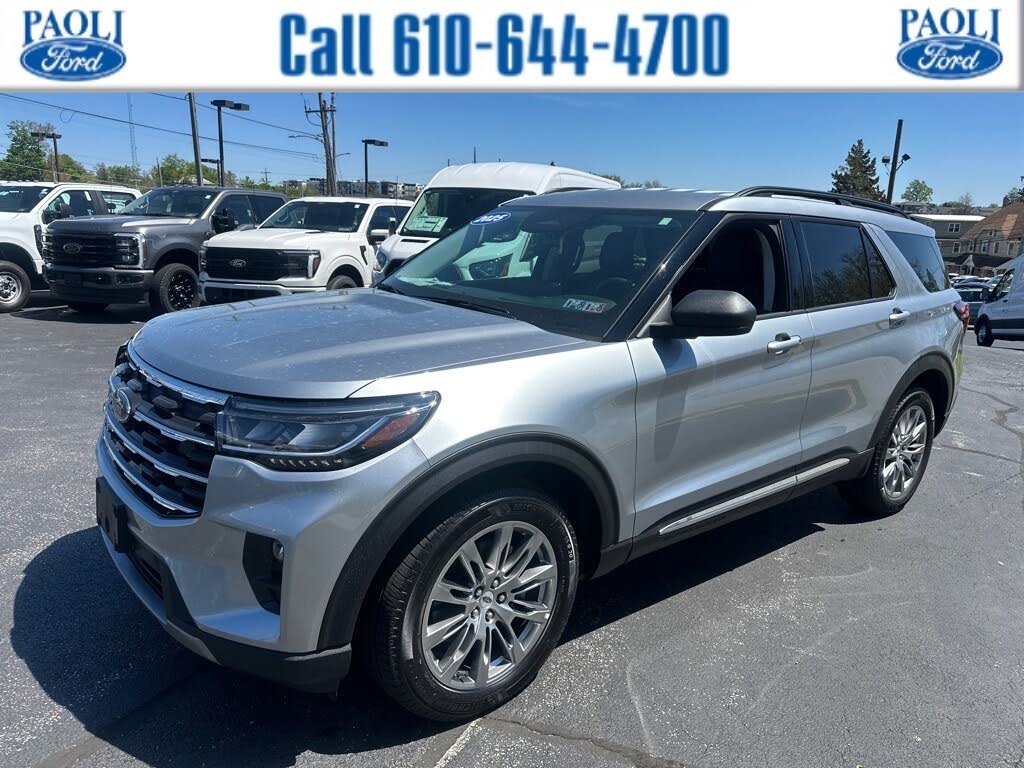 2025 Ford Explorer Active AWD