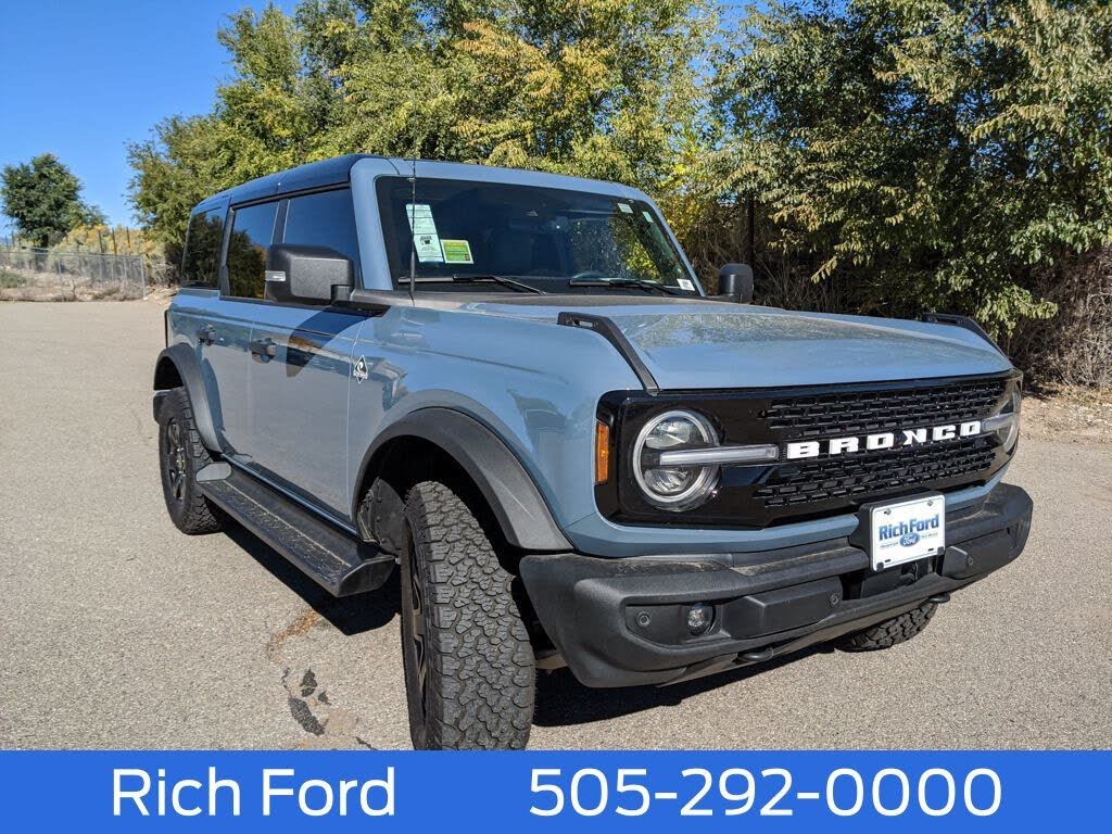 2025 Ford Bronco Outer Banks 4-Door 4WD