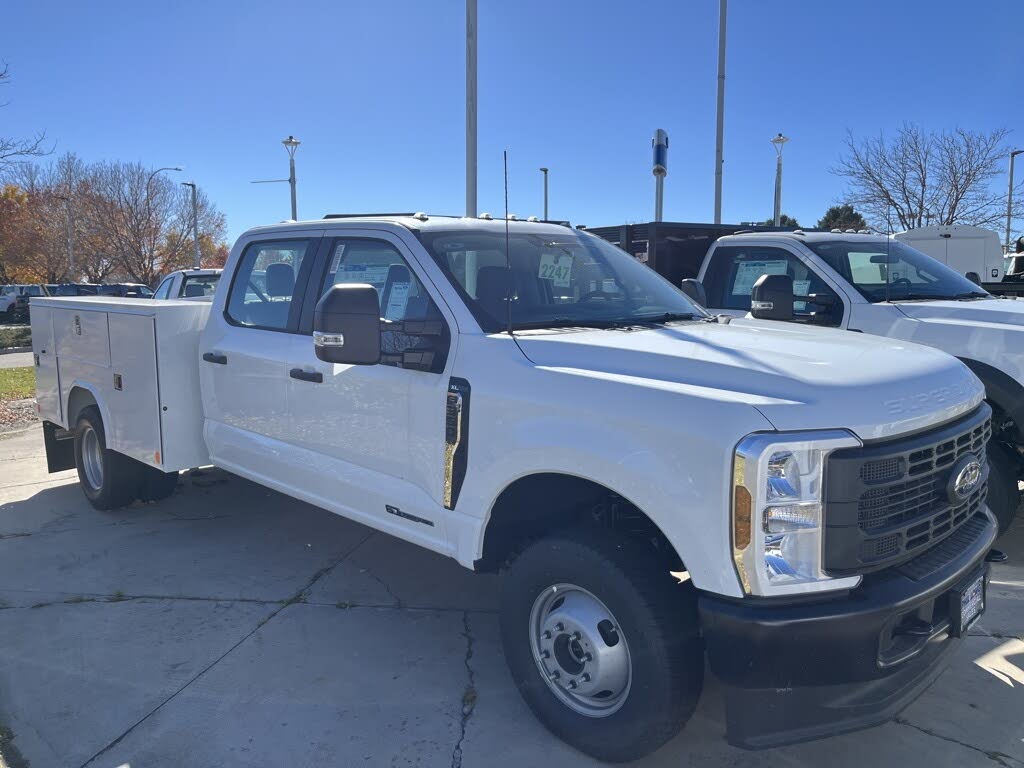 2025 Ford F-350 Super Duty Chassis XL Crew Cab DRW 4WD
