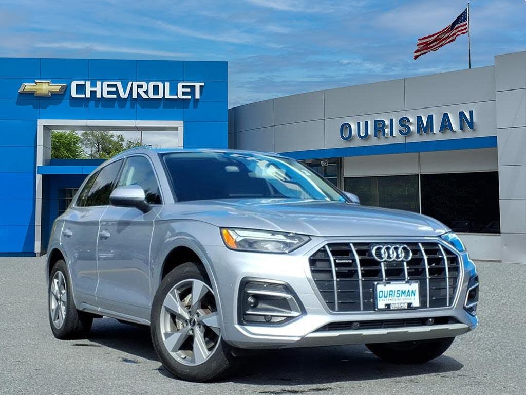 2022 Audi Q5 quattro Premium Plus 40 TFSI