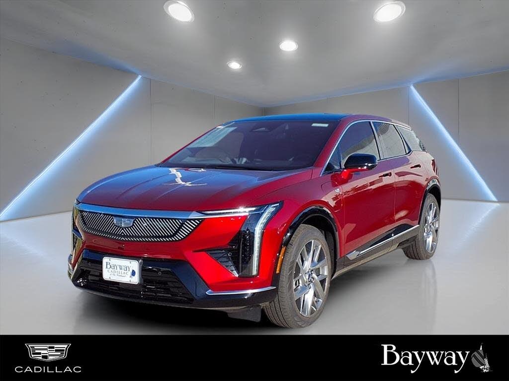 2026 Cadillac OPTIQ Luxury AWD
