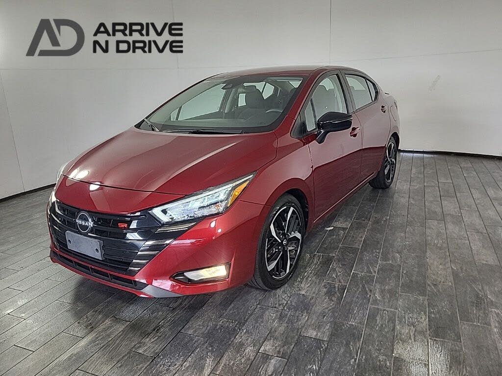 2024 Nissan Versa SR FWD