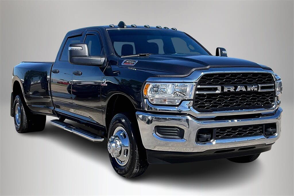 2024 RAM 3500 Tradesman Crew Cab LB DRW 4WD