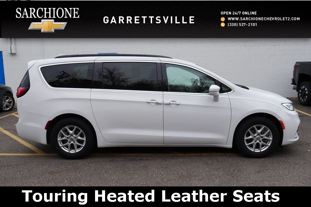 2022 Chrysler Pacifica Touring L FWD