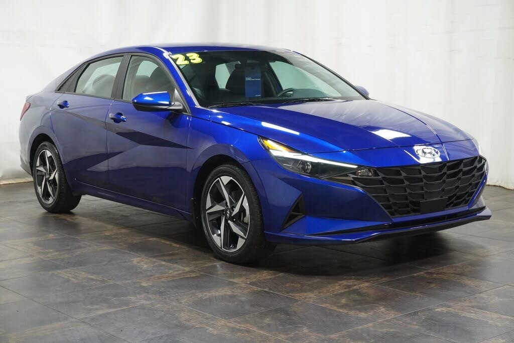 2023 Hyundai Elantra SEL FWD