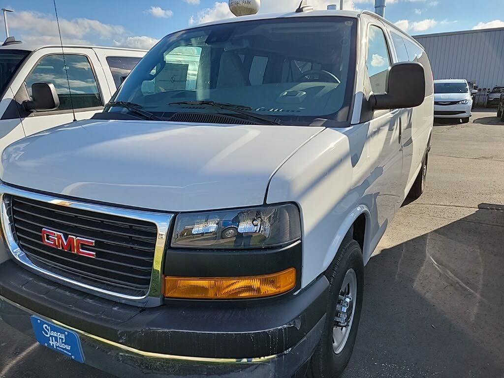 2025 GMC Savana LT 3500 RWD