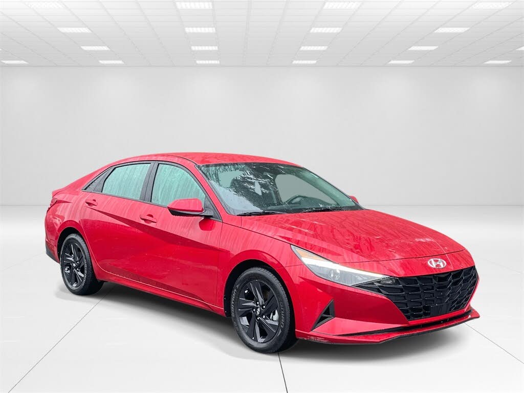 2022 Hyundai Elantra SEL FWD