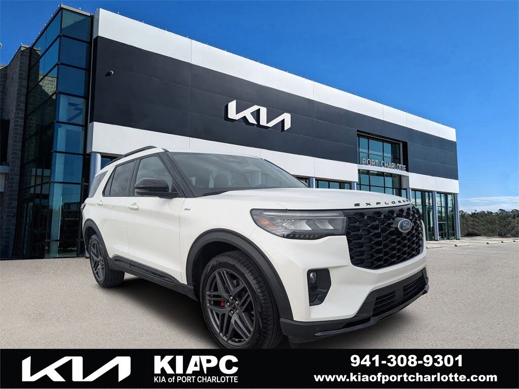 2025 Ford Explorer ST-Line AWD