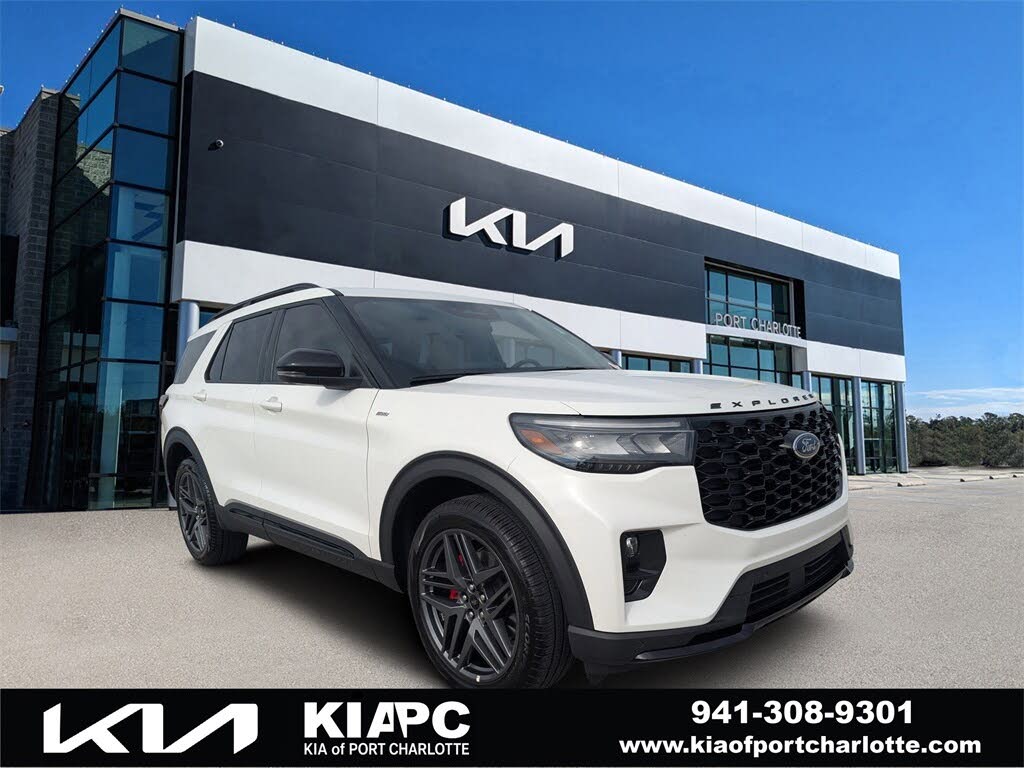 2025 Ford Explorer ST-Line AWD