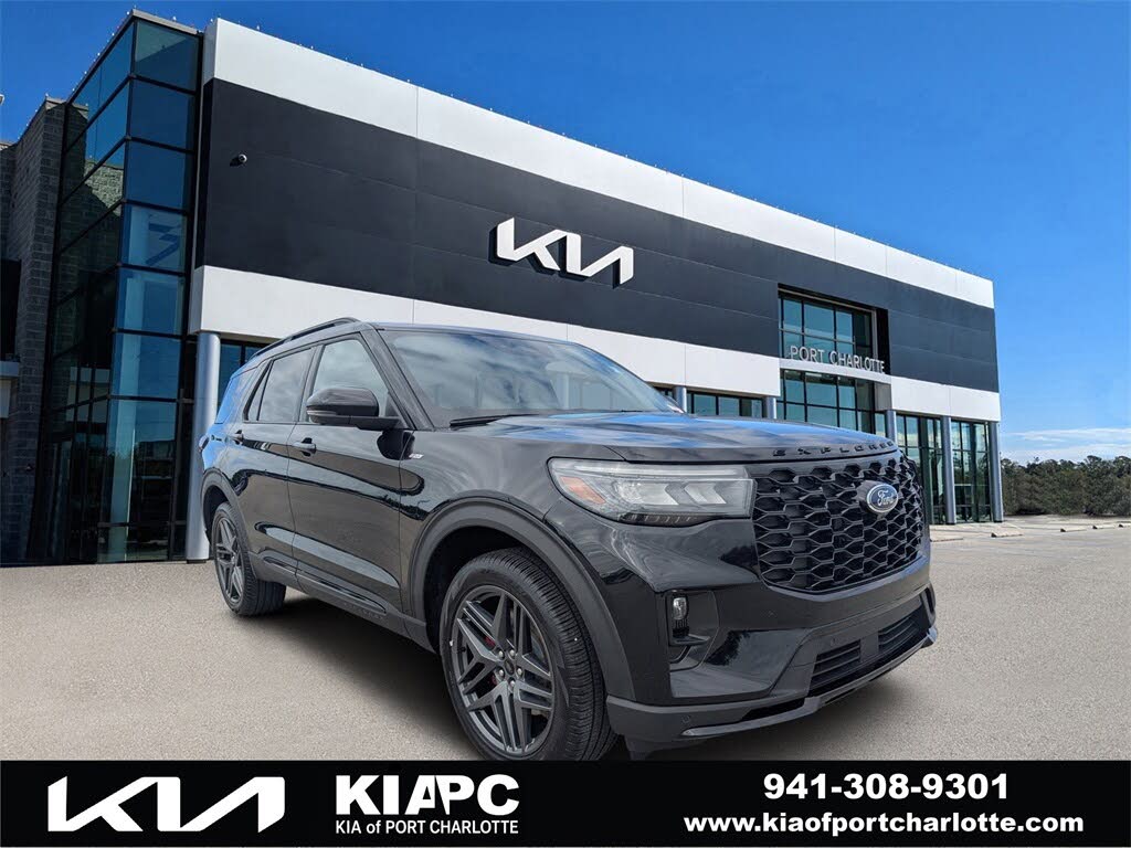 2025 Ford Explorer ST-Line AWD