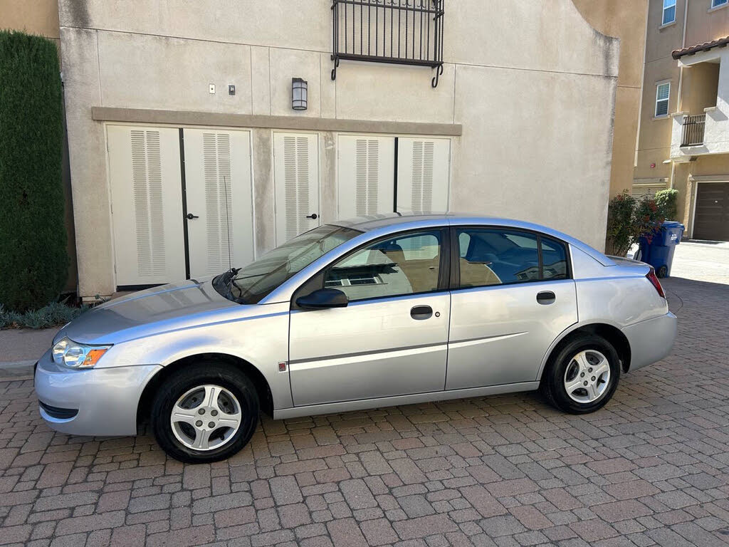 2004 Saturn ION 1