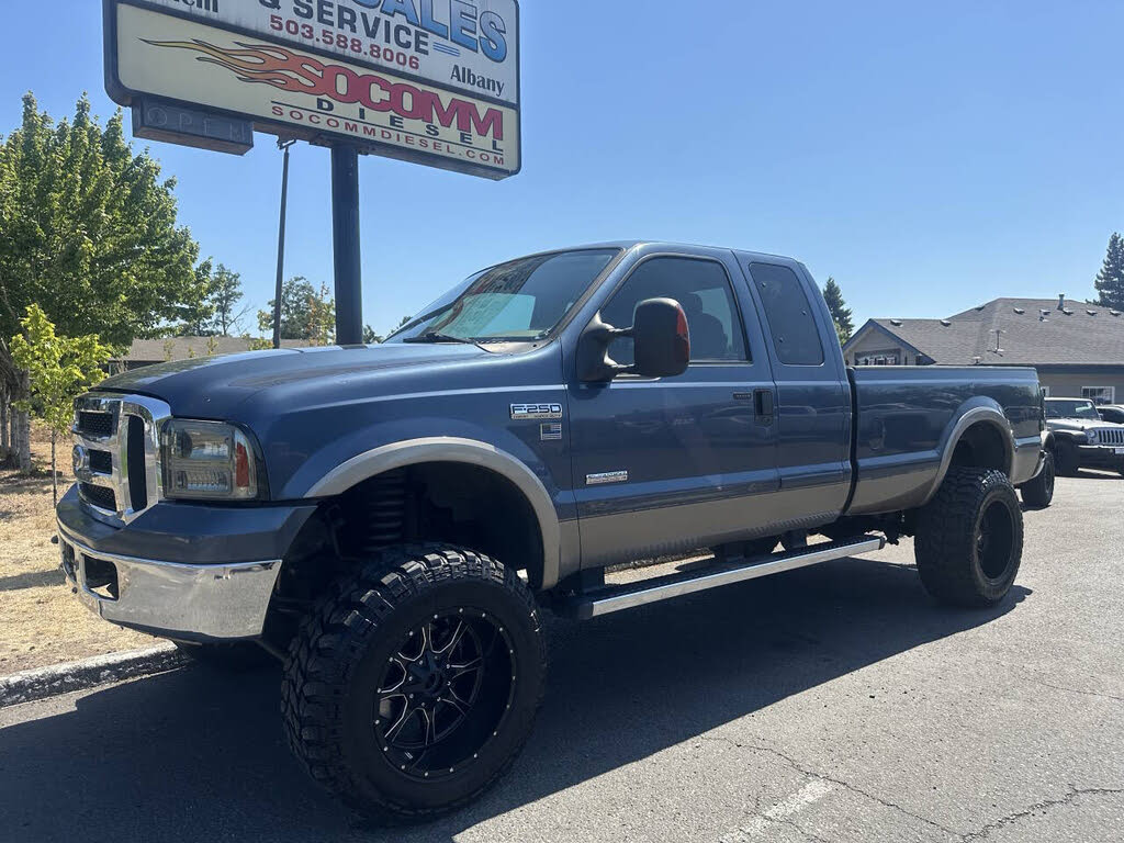 2006 Ford F-250 Super Duty Lariat SuperCab LB 4WD