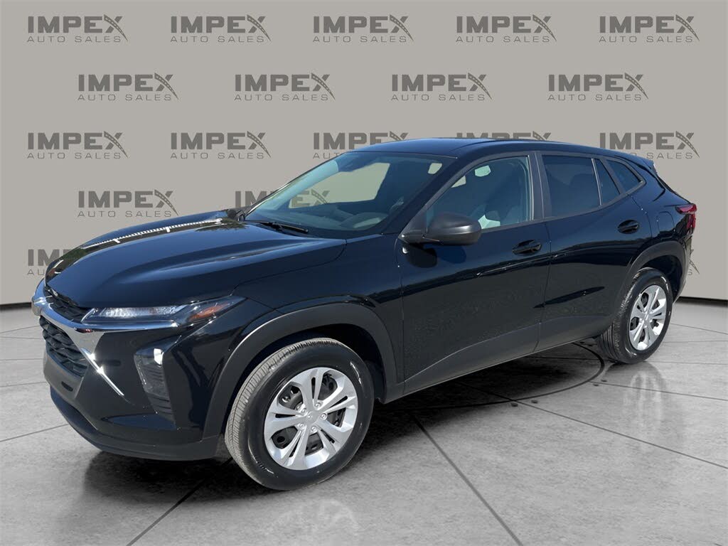 2024 Chevrolet Trax LS FWD