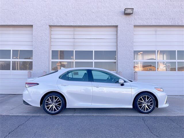2024 Toyota Camry XLE FWD