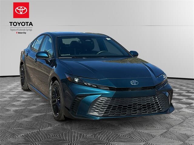 2025 Toyota Camry SE FWD