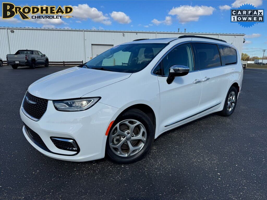 2023 Chrysler Pacifica Limited FWD