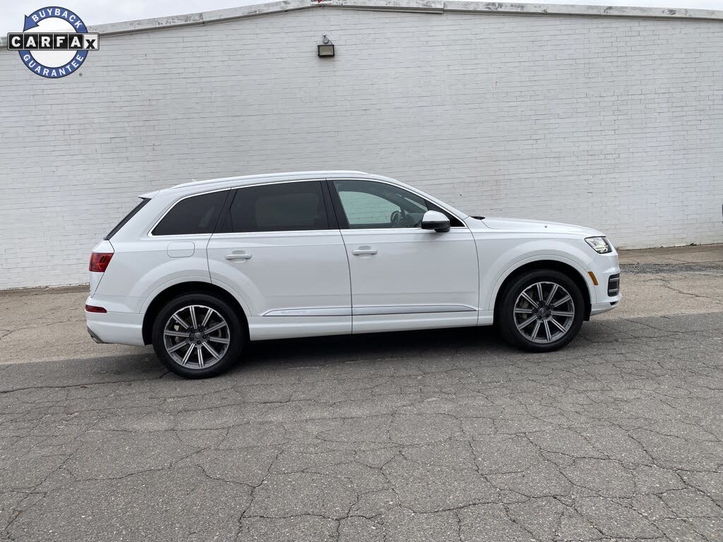 2019 Audi Q7 55 TFSI quattro SE Premium