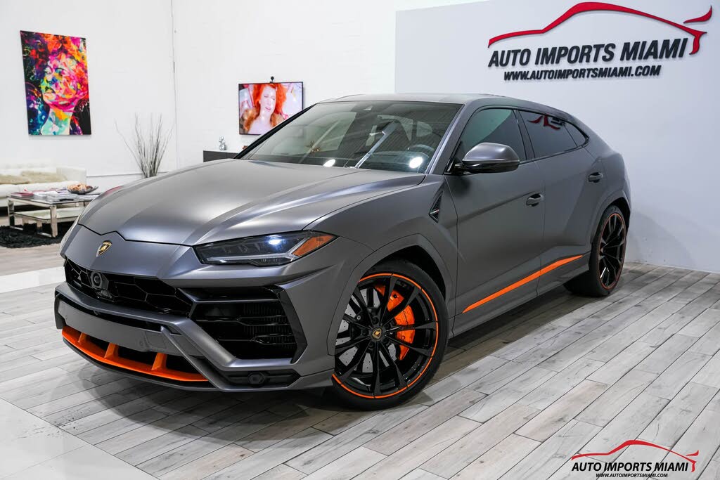 2022 Lamborghini Urus AWD