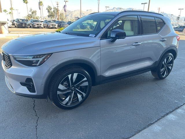 2026 Volvo XC40 B5 Ultra AWD