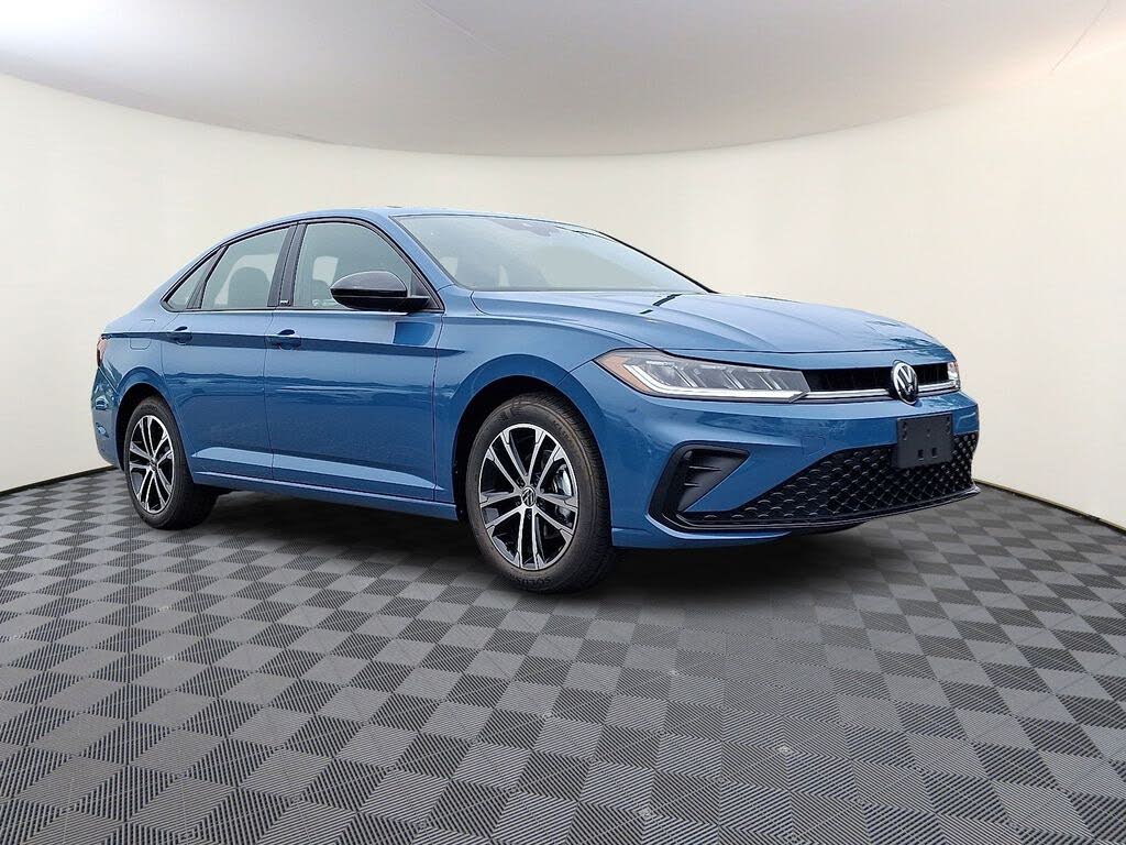 2025 Volkswagen Jetta Sport FWD