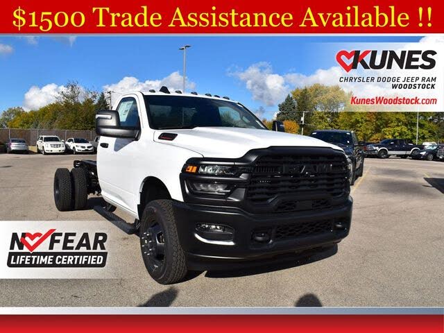 2026 RAM 3500 Chassis Tradesman Regular Cab LB DRW 4WD