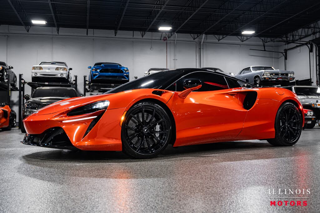 2023 McLaren Artura RWD
