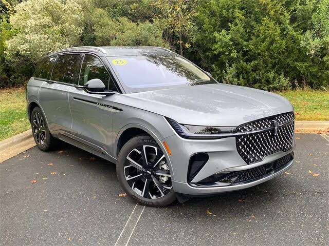 2025 Lincoln Nautilus Reserve AWD