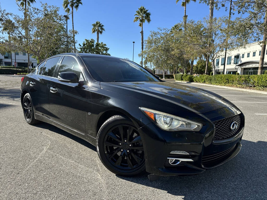 2015 INFINITI Q50 3.7 Premium RWD