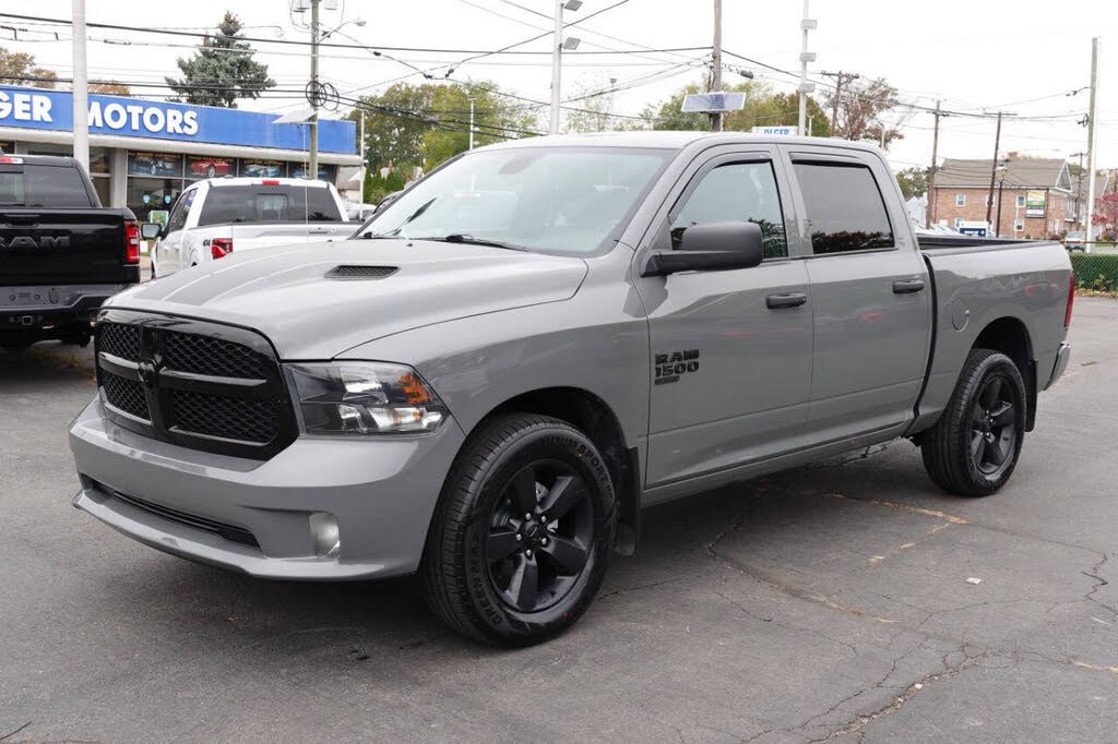 2022 RAM 1500 Classic Express Crew Cab 4WD