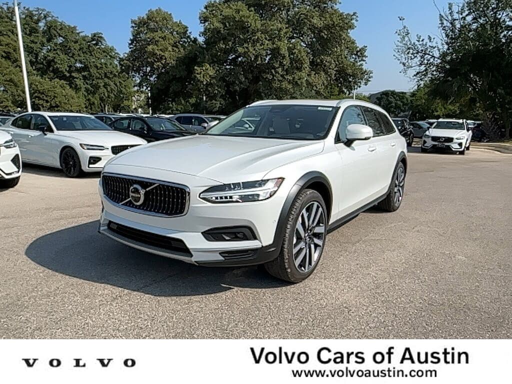 2025 Volvo V90 Cross Country B6 Plus AWD