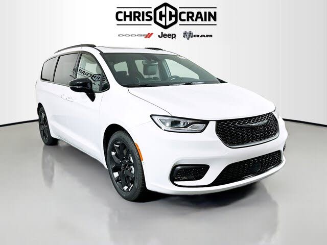 2026 Chrysler Pacifica Limited FWD