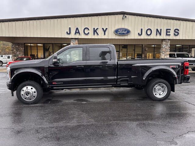 2026 Ford F-450 Super Duty Platinum Crew Cab LB DRW 4WD