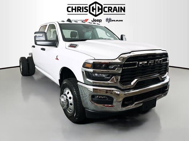 2026 RAM 3500 Chassis Tradesman Crew Cab LB DRW 4WD