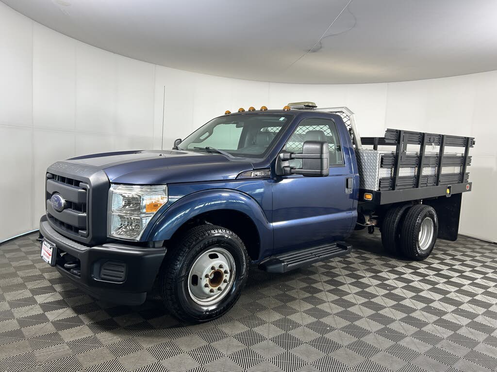 2016 Ford F-350 Super Duty Chassis XL DRW RWD