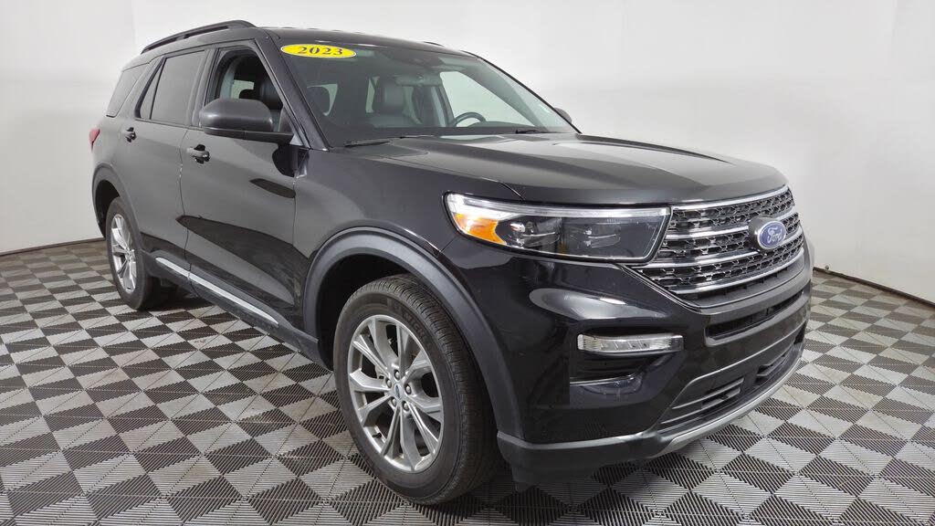2023 Ford Explorer XLT AWD